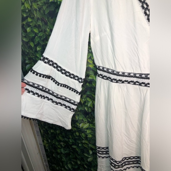 White Dress with Black Trim - Picture 5 of 16